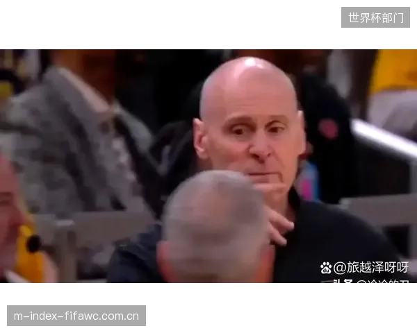 卡莱尔认为特纳未能有效拉开空间,导致西亚卡姆进攻环境恶劣。 卡莱尔认为特纳未能有效拉开空间,导致西亚卡姆进攻环境恶劣。